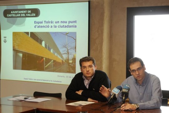 El regidor d'Urbanisme, Aleix Canalís, i l'alcalde de Castellar, Ignasi Giménez