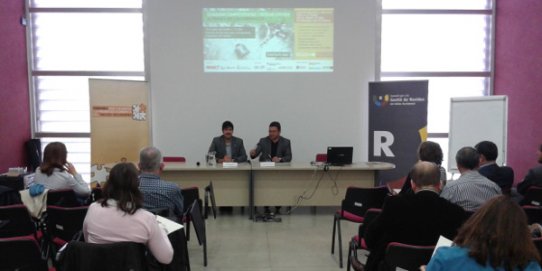 Joan Creus, regidor de Promoció Econòmica i Innovació de l’Ajuntament de Castellar, i Joan Carles Sánchez, president del Consorci de Residus del Vallès Occidental.