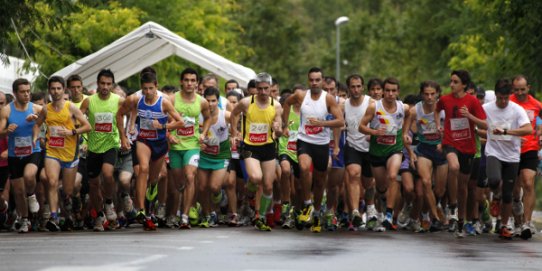 Imatge d'una edició anterior de la Cursa Popular de Festa Major, que enguany canvia el seu recorregut.