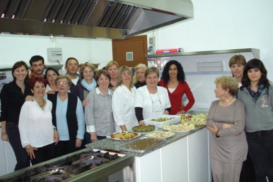 Participants a la sessió de cuina de primavera