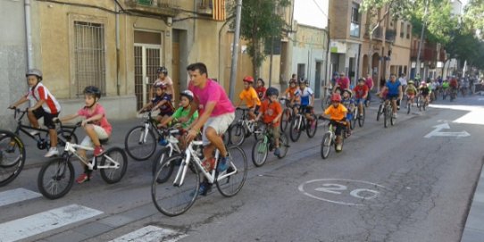 Imatge de la bicicletada de la Festa Major 2015.