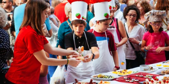 Imatge de la Trobada de Petits Cuiners en el marc de la Mostra Gastronòmica de 2014.