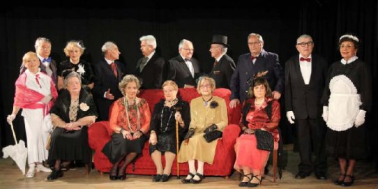 El grup de teatre del Casal, en una actuació anterior.