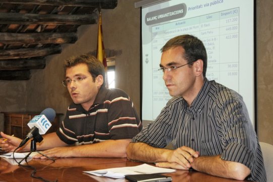 Aleix Canalís, regidor d'Atenció a les Urbanitzacions, i Ignasi Giménez, alcalde de Castellar