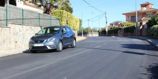 Imatge del nou asfalt del carrer Santa Maria de Villalba.