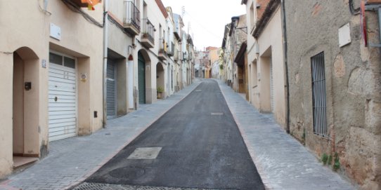 Aspecte del carrer nou després de les obres que s'hi han dut a terme els darrers mesos.