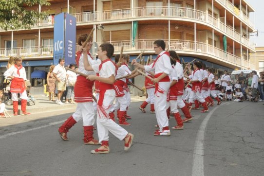 Més de 200 bastoners i bastoneres van participar a la 1a Bastonada del Vallès