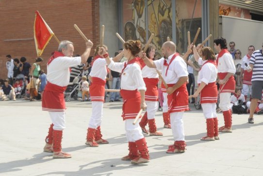 Més de 200 bastoners i bastoneres van participar a la 1a Bastonada del Vallès