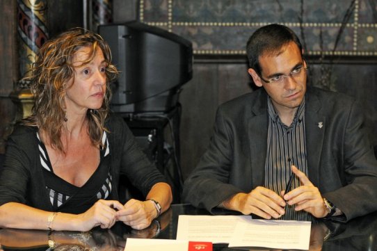 Montserrat Capdevila, presidenta del Consell del CNL de Sabadell, i l'alcalde, Ignasi Giménez