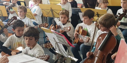 l'Orquestra Infantil d'Artcàdia posarà la música a aquesta Hora del Conte especial.