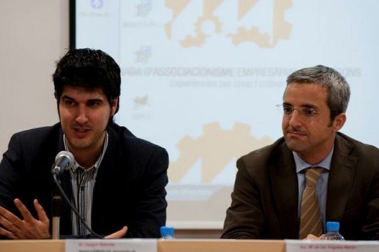 A l'esquerra, el regidor de Promoció Econòmica, Joan Creus, en un moment de la Jornada