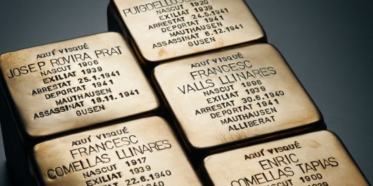 Fotografia de les plaques commemoratives.