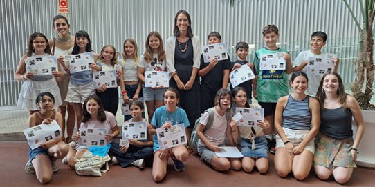 Foto de grup de l'acte de coenda del Consell d'Infants. 
