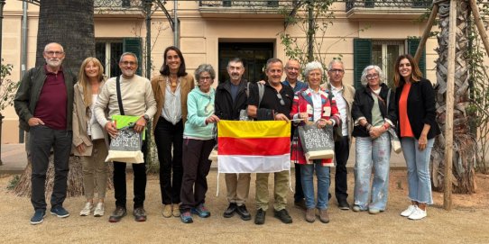 El grup que dilluns iniciaran una expedició al Nepal amb l’alcaldessa de Castellar del Vallès, Yolanda Rivera, i la regidora coordinadora de l’Àrea de Qualitat de Vida, Anna Riera.