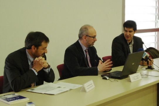 Joan Ramon Sagalés, Pere J. Brachfield i el regidor de Promoció Econòmica i Ocupació, Joan Creus