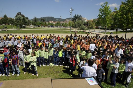 456 alumnes de primària de Castellar han participat al primer festival “English Day”