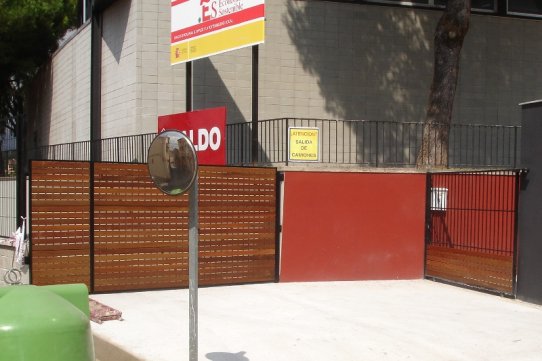 Imatge del nou accés al pavelló poliesportiu Dani Pedrosa