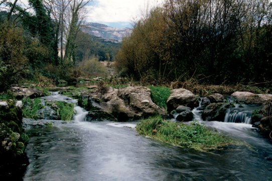 Vista de la Mola des del riu