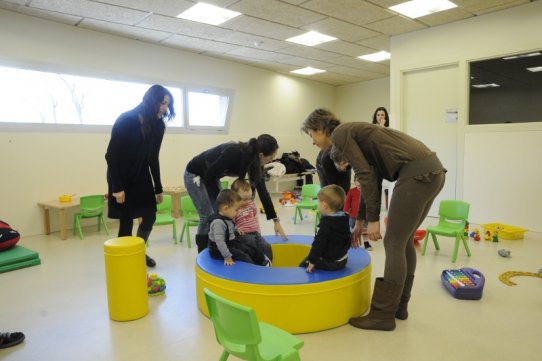 L'espai materno-infantil La Casa de les 3 Moreres ha traslladat la seva activitat a l'Escola Bressol Municipal Colobrers