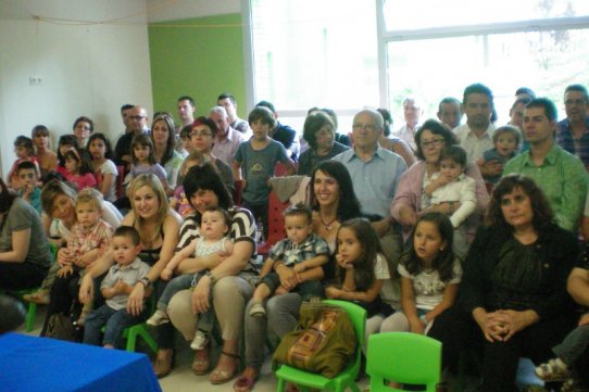 L’Espai Familiar La Casa de les 3 Moreres va cloure dissabte 4 de juny el curs 2010-2011 amb una sessió de contes infantil