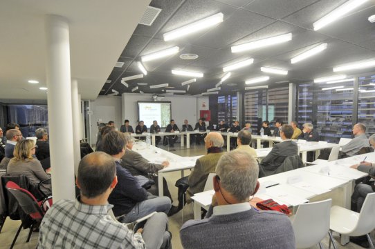 Imatge de la primera sessió de la comissió d’experts i professionals creada per a la redacció del nou Pla d’Ordenació Urbanística Municipal (POUM)