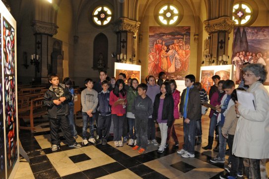 70 alumnes castellarencs visitaran les exposicions homenatge a Raimon Roca en el marc de la Guia Didàctica