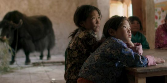 Fotograma de "Lunana, un yak en la escuela"