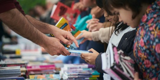 Imatge d'una edició anterior de la Fira de Sant Jordi.