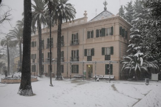 El Palau Tolrà, durant la nevada del passat 8 de març