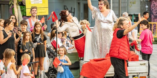 Imatge de l'espectacle "La inauguraicó", de la Cia. Las Kakofónicas.