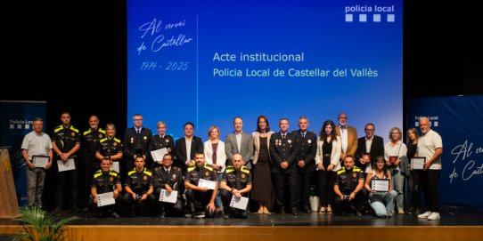 Foto de família dels guardonats a l'acte.