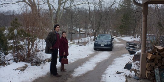 Un fotograma de "Father Mother Sister Brother".