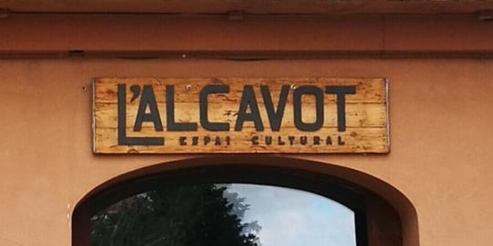 Façana de L’Alcavot Espai Cultural.