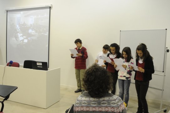 El moment en què els alumnes del Consell d'Infants van fer lectura de les seves propostes al Pla de Mobilitat