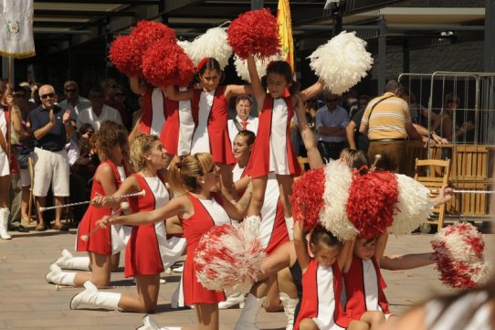 Imatge de la cercavila de majorets de la Festa Major 2010