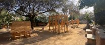 S’estrenen un espai de jocs infantils a la plaça de Miquel Pont i una zona de parkour al Pla de la Bruguera